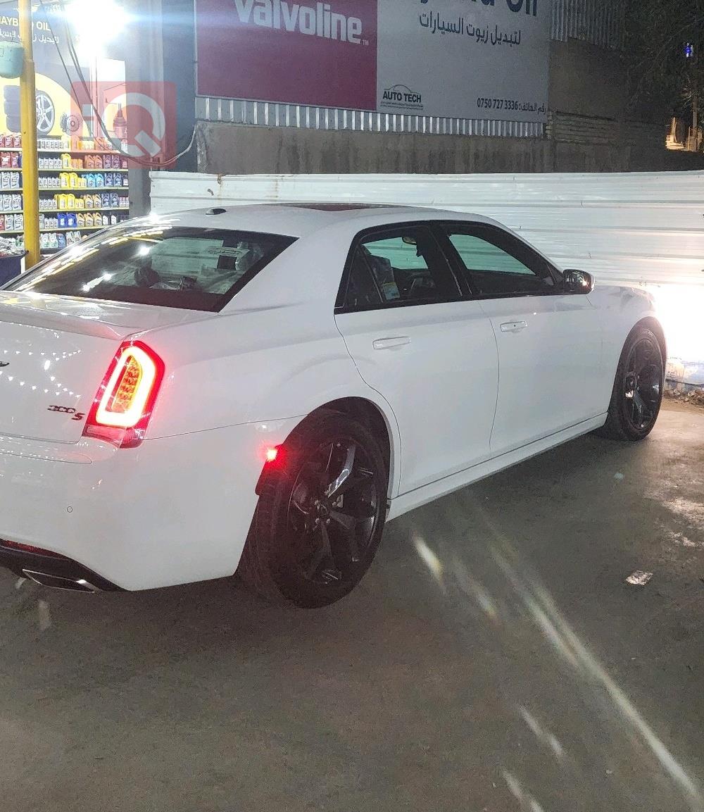 كرايسلر 300